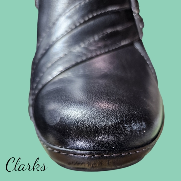 Clarks Artisan Leather Black Artesia Slip On Shoes - Picture 9 of 12